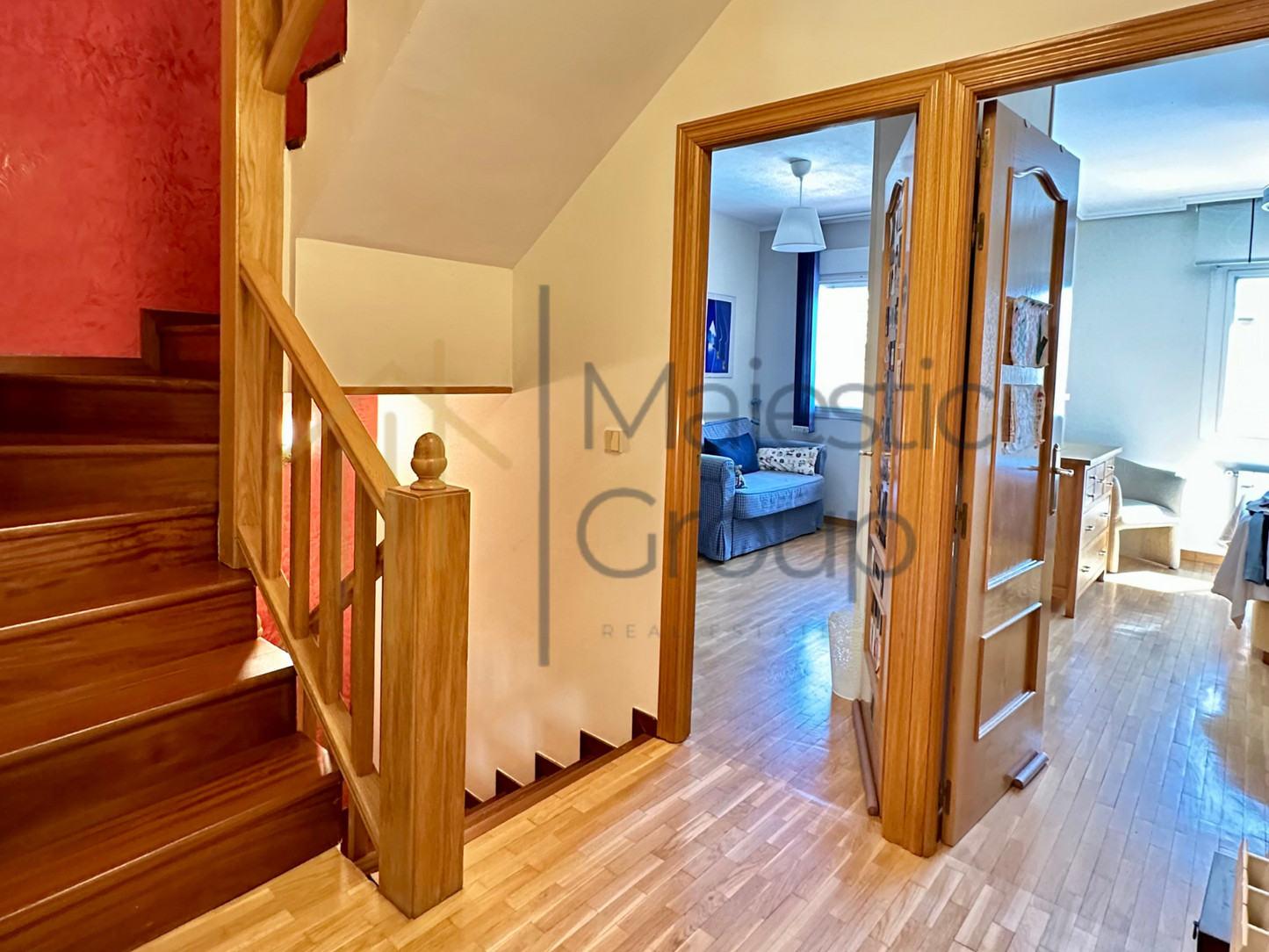 IMPRESIONANTE CHALET EN BOADILLA DEL MONTE