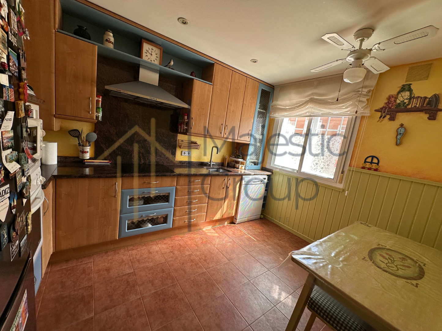 IMPRESIONANTE CHALET EN BOADILLA DEL MONTE