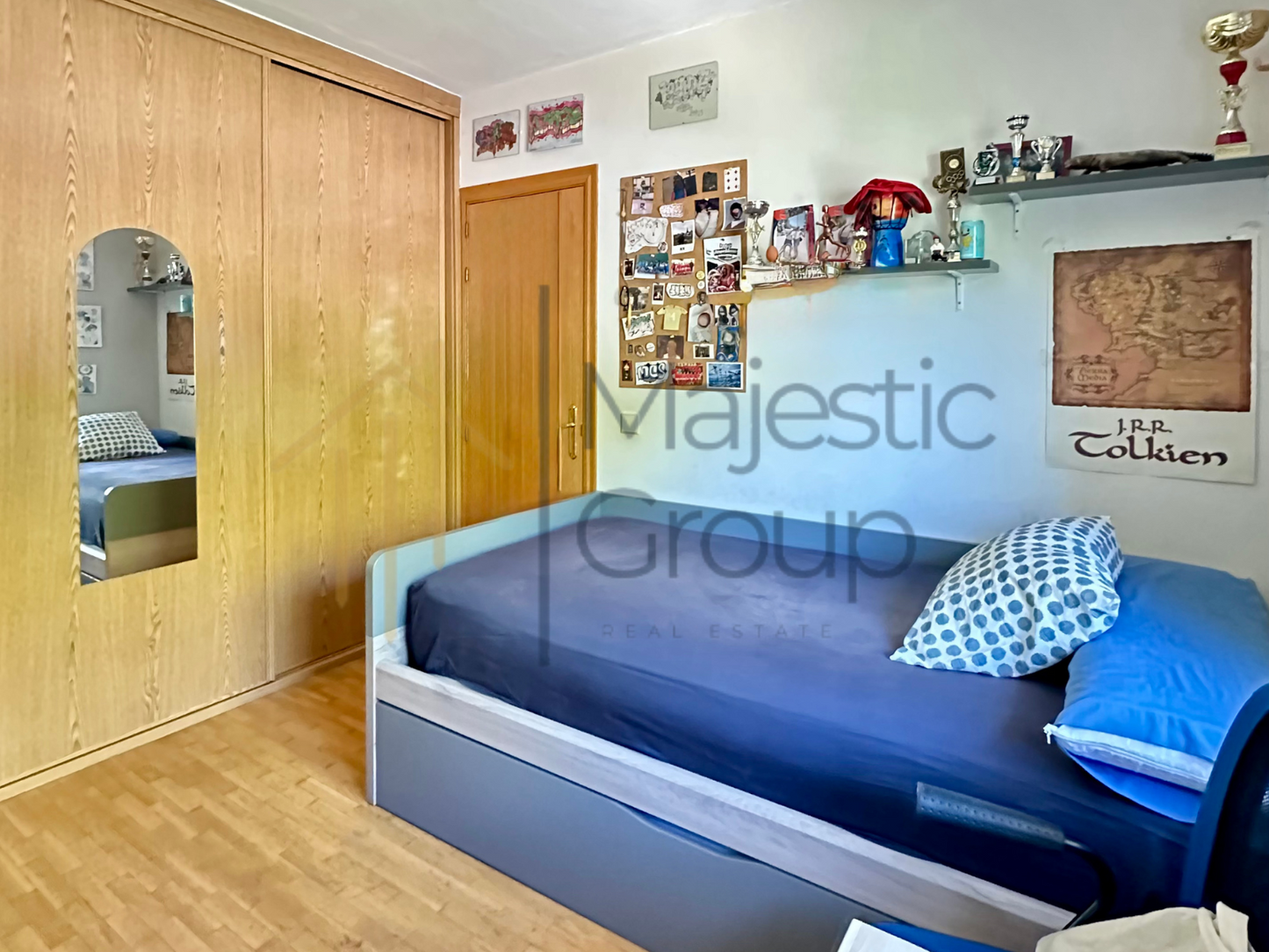 IMPRESIONANTE CHALET EN BOADILLA DEL MONTE