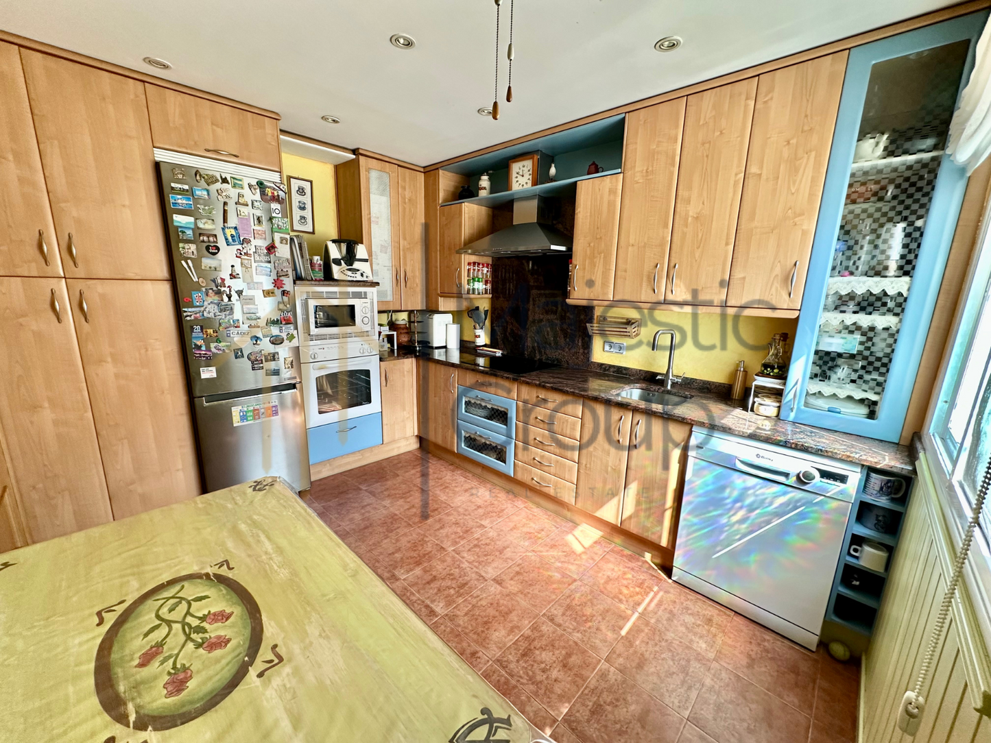 IMPRESIONANTE CHALET EN BOADILLA DEL MONTE