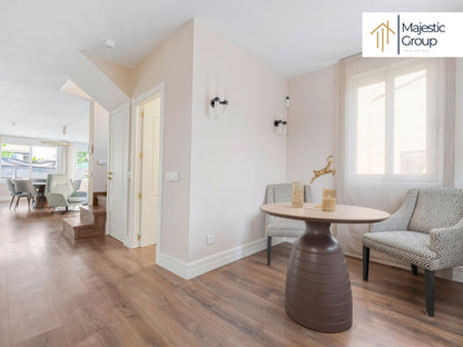Chalet pareado en venta en Villanueva de la Cañada – Reformado y exclusivo | Majestic Group