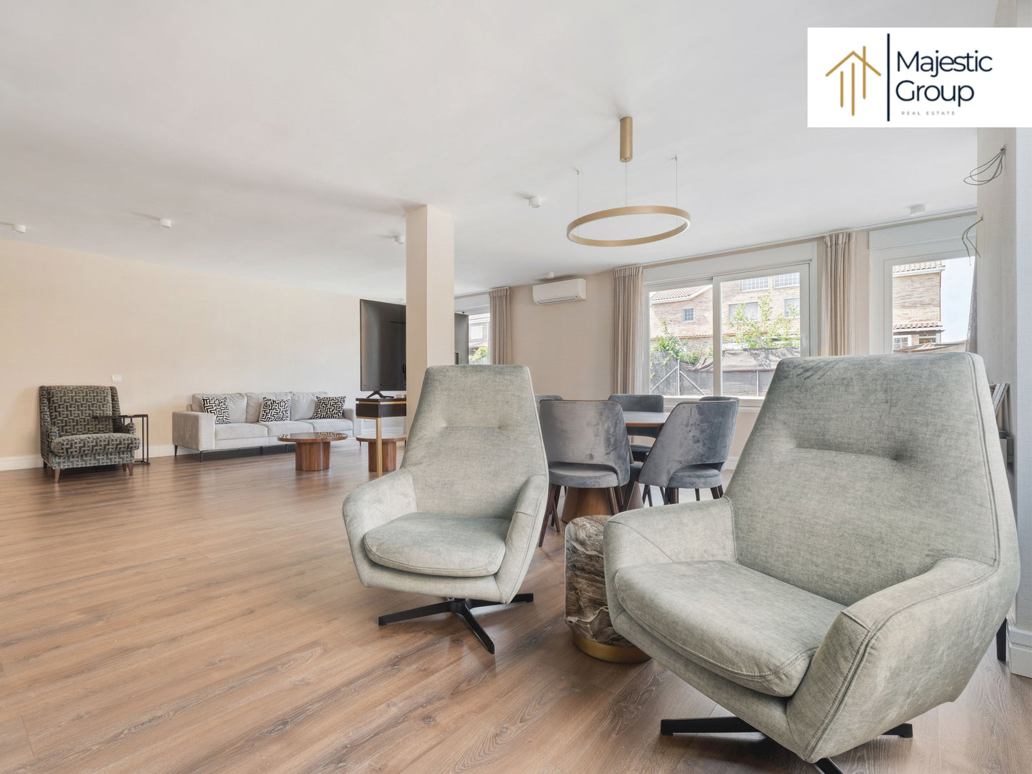Chalet pareado en venta en Villanueva de la Cañada – Reformado y exclusivo | Majestic Group