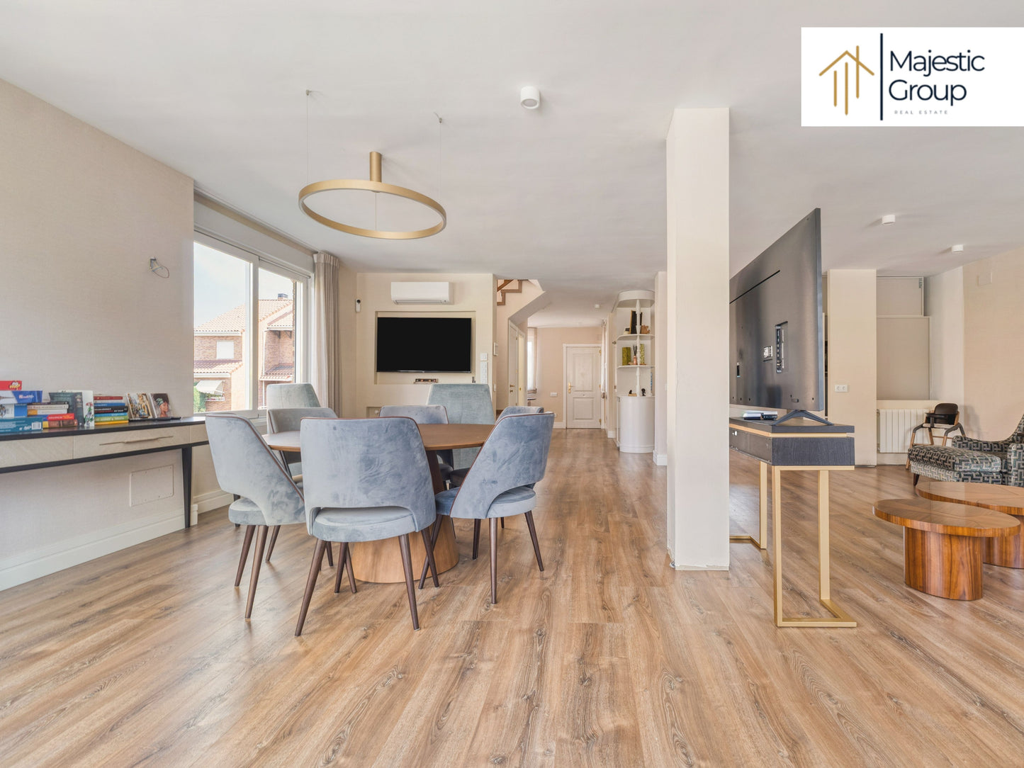Chalet pareado en venta en Villanueva de la Cañada – Reformado y exclusivo | Majestic Group