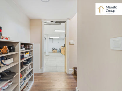 Chalet pareado en venta en Villanueva de la Cañada – Reformado y exclusivo | Majestic Group