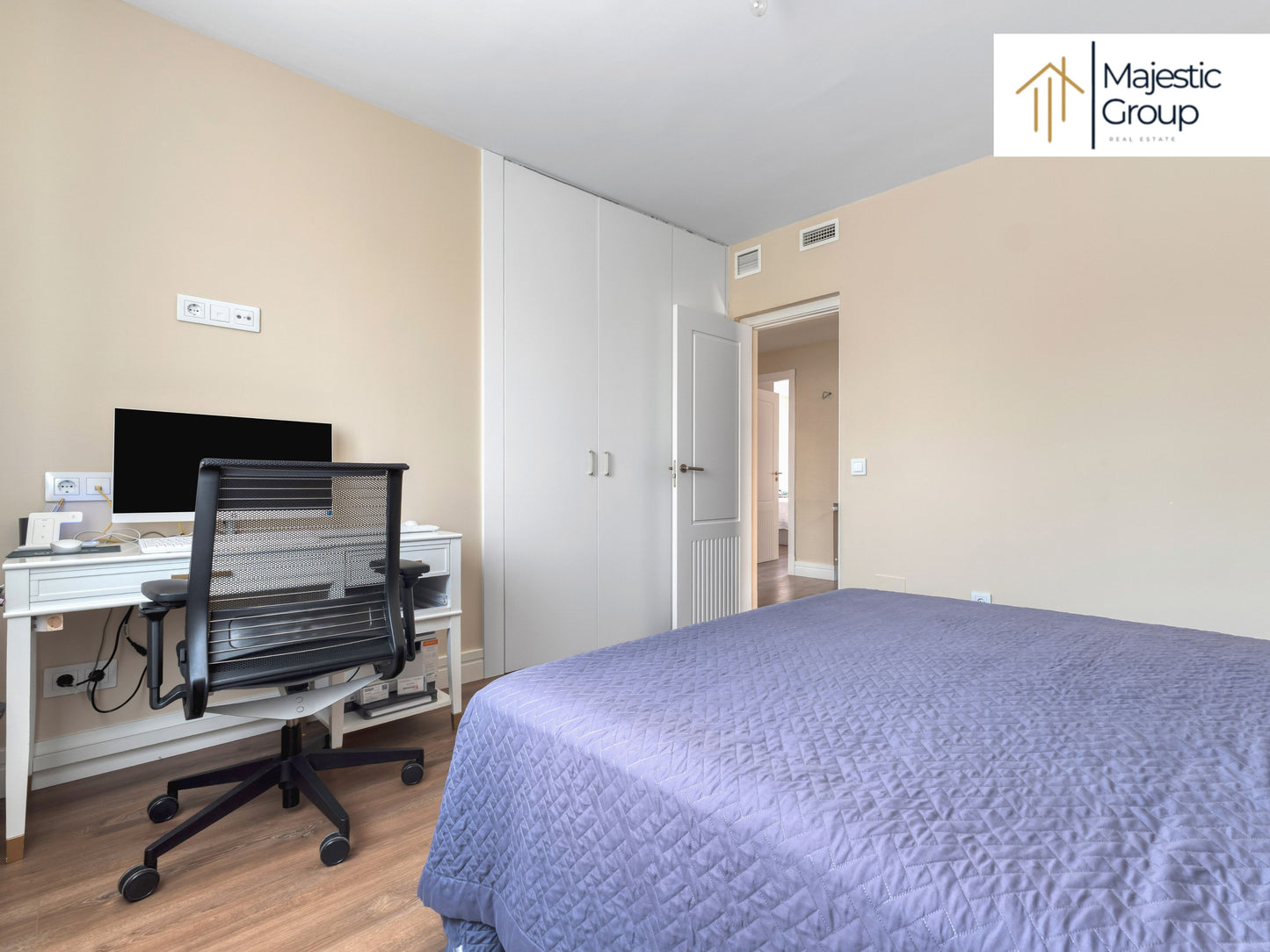 Chalet pareado en venta en Villanueva de la Cañada – Reformado y exclusivo | Majestic Group
