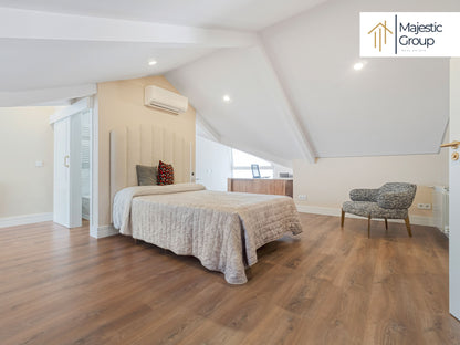 Chalet pareado en venta en Villanueva de la Cañada – Reformado y exclusivo | Majestic Group