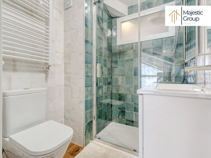 Chalet pareado en venta en Villanueva de la Cañada – Reformado y exclusivo | Majestic Group