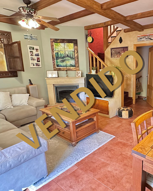 IMPRESIONANTE CHALET EN BOADILLA DEL MONTE